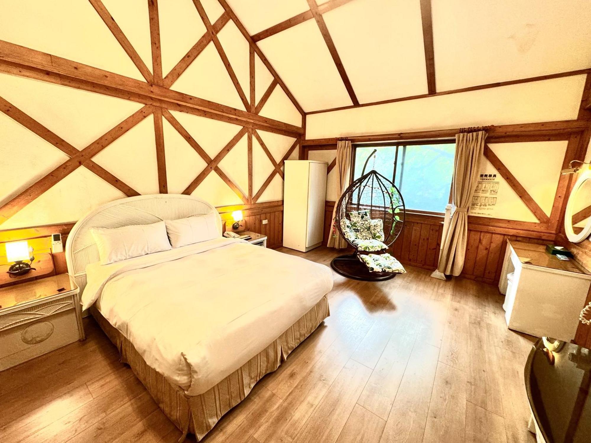 Ivy Motel Kota Chiayi Bagian luar foto